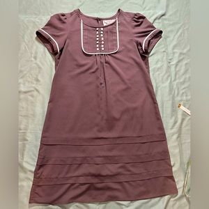 BB Dakota Charcoal White Shift Midi Dress, Sz M. Button detail at neckline.